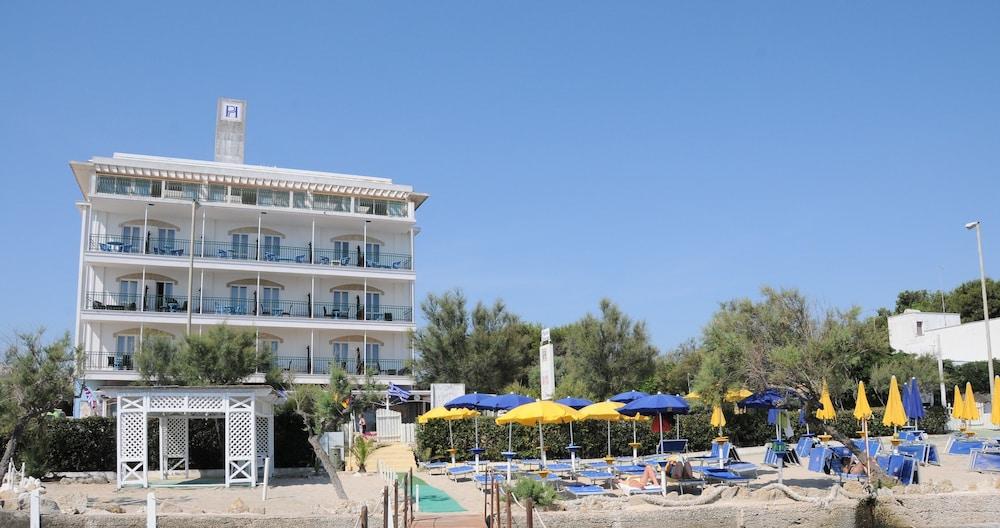 Gatto Bianco Casalabate Hotel Lecce Exterior photo